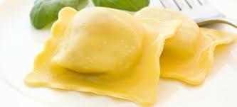 RAVIOLI C/ASPARAGI E SCORFANOSFOGLIA D'ORO